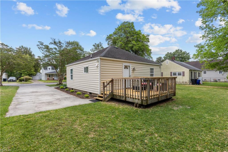 Photo 24 of 28 residential for sale in Portsmouth virginia