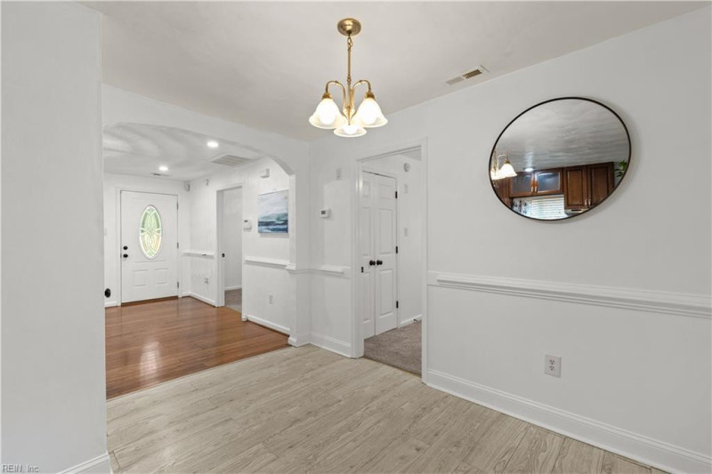 Photo 9 of 28 residential for sale in Portsmouth virginia