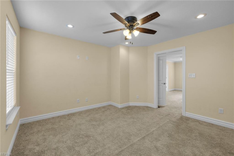 Photo 15 of 27 residential for sale in Hampton virginia