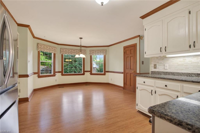 Photo 14 of 39 residential for sale in Chesapeake virginia