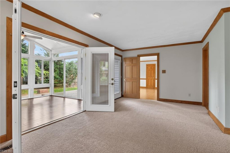 Photo 27 of 39 residential for sale in Chesapeake virginia