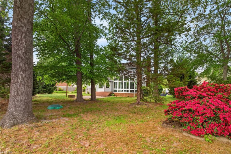Photo 33 of 39 residential for sale in Chesapeake virginia
