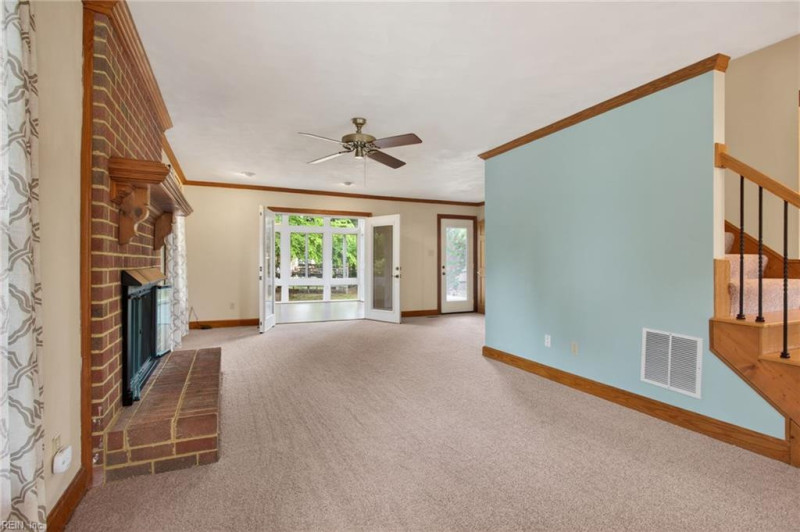 Photo 6 of 39 residential for sale in Chesapeake virginia