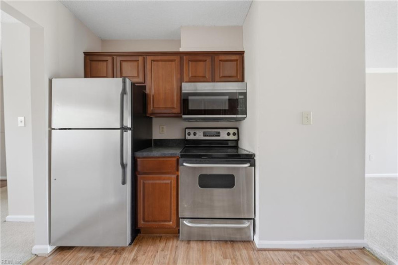 Photo 11 of 44 residential for sale in Norfolk virginia