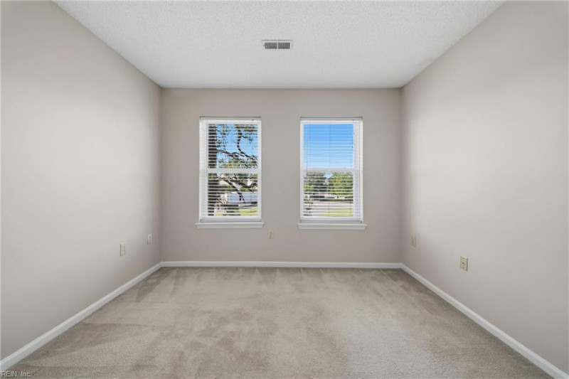 Photo 17 of 44 residential for sale in Norfolk virginia