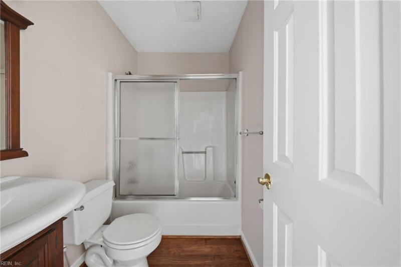 Photo 18 of 44 residential for sale in Norfolk virginia