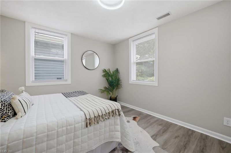 Photo 7 of 11 residential for sale in Newport News virginia