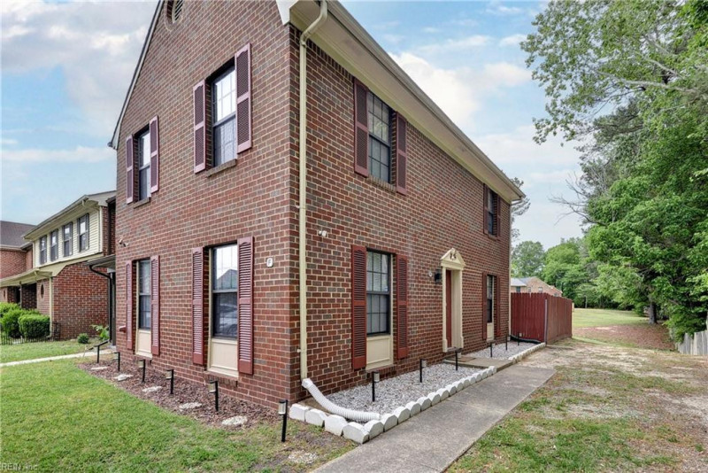Photo 2 of 23 residential for sale in Newport News virginia Photo 2 of 23 residential for sale in Newport News virginia