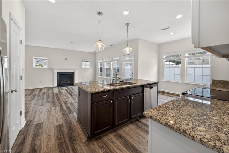 Photo 13 of 35 residential for sale in Suffolk virginia