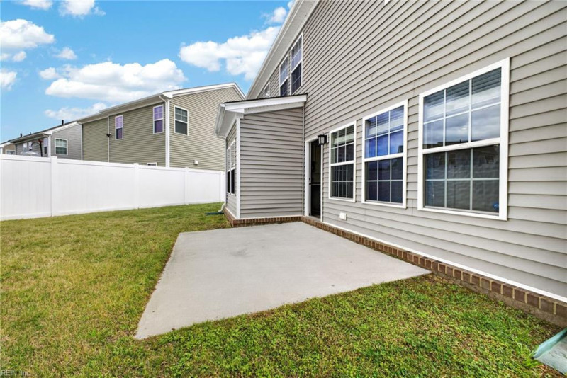 Photo 33 of 35 residential for sale in Suffolk virginia