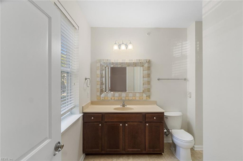 Photo 13 of 21 residential for sale in Chesapeake virginia