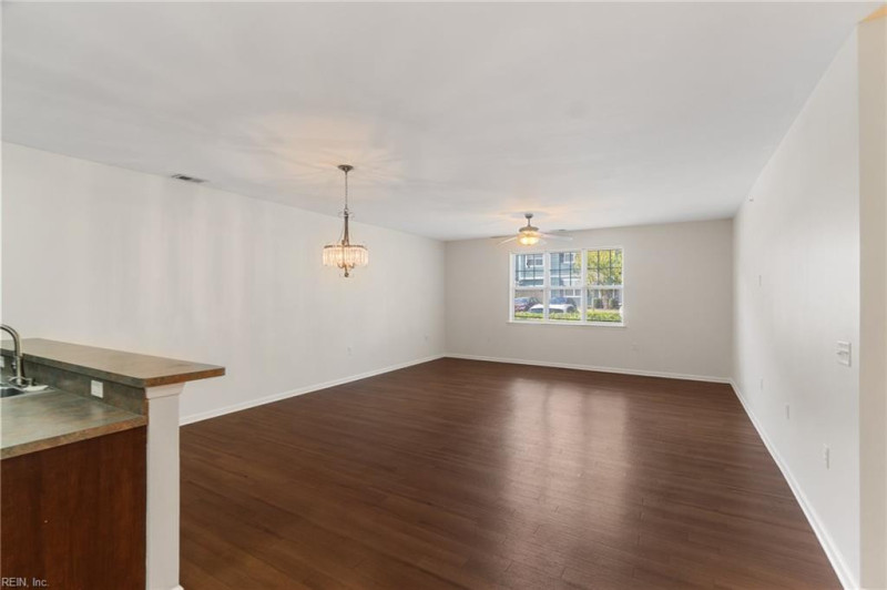 Photo 7 of 21 residential for sale in Chesapeake virginia