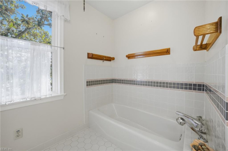 Photo 14 of 44 residential for sale in Norfolk virginia