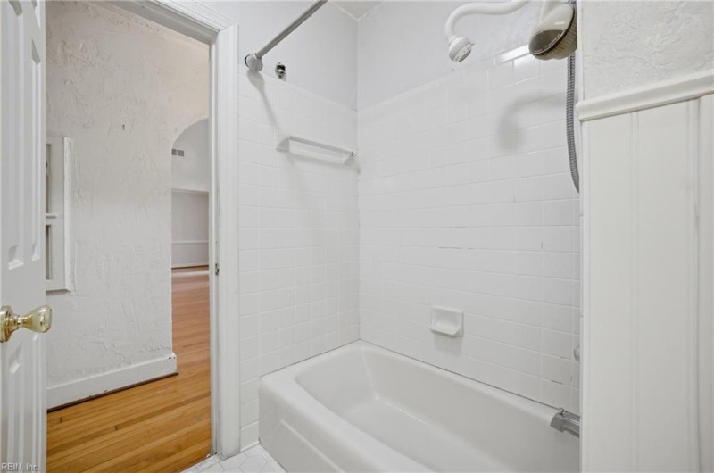 Photo 18 of 44 residential for sale in Norfolk virginia