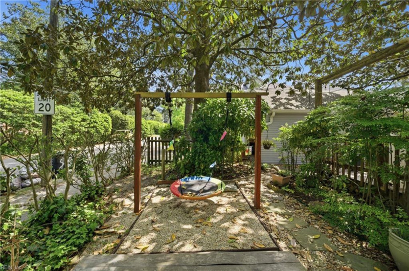 Photo 31 of 44 residential for sale in Norfolk virginia