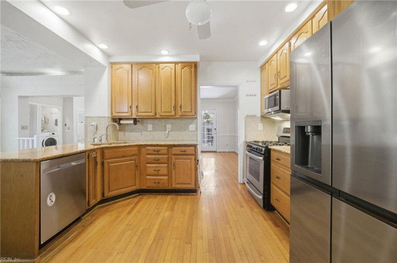 Photo 6 of 44 residential for sale in Norfolk virginia
