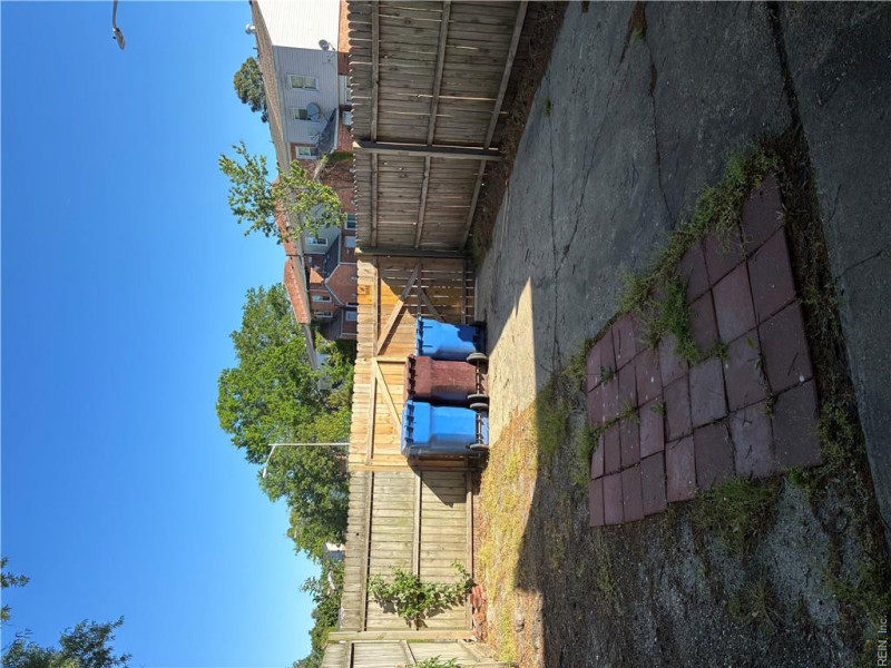 Photo 11 of 19 residential for sale in Chesapeake virginia