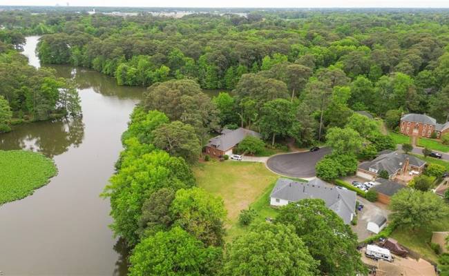 2035 Foxs Lair Trail, Norfolk, VA 23518