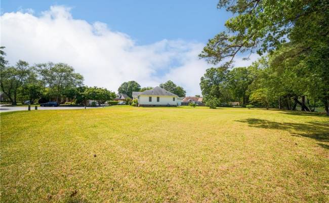 2035 Foxs Lair Trail, Norfolk, VA 23518