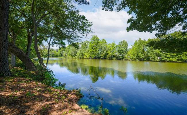 2035 Foxs Lair Trail, Norfolk, VA 23518