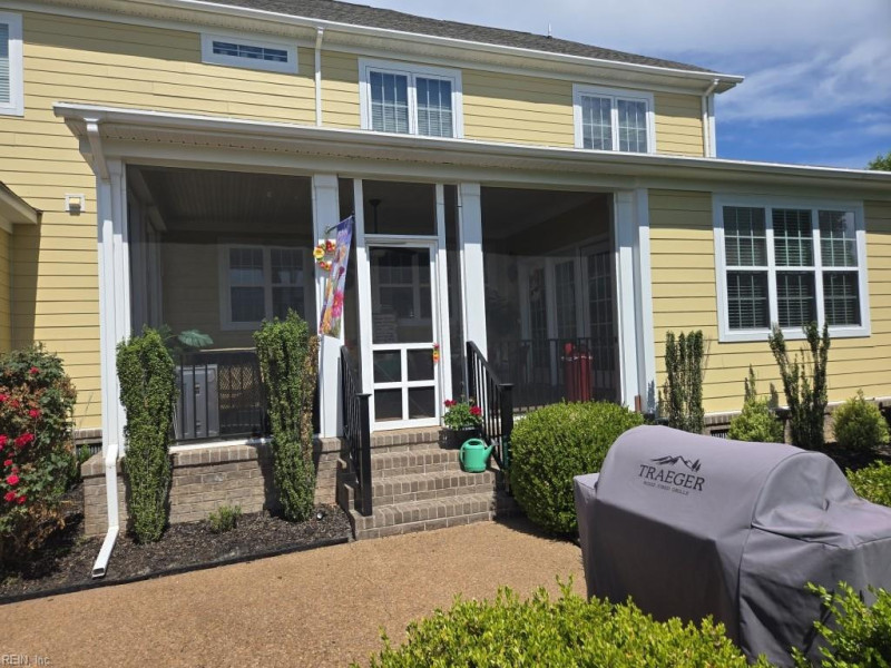 Photo 25 of 48 residential for sale in Suffolk virginia