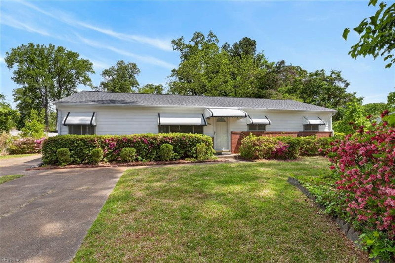 Photo 1 of 41 residential for sale in Suffolk virginia