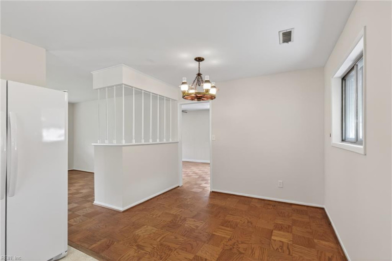 Photo 10 of 41 residential for sale in Suffolk virginia
