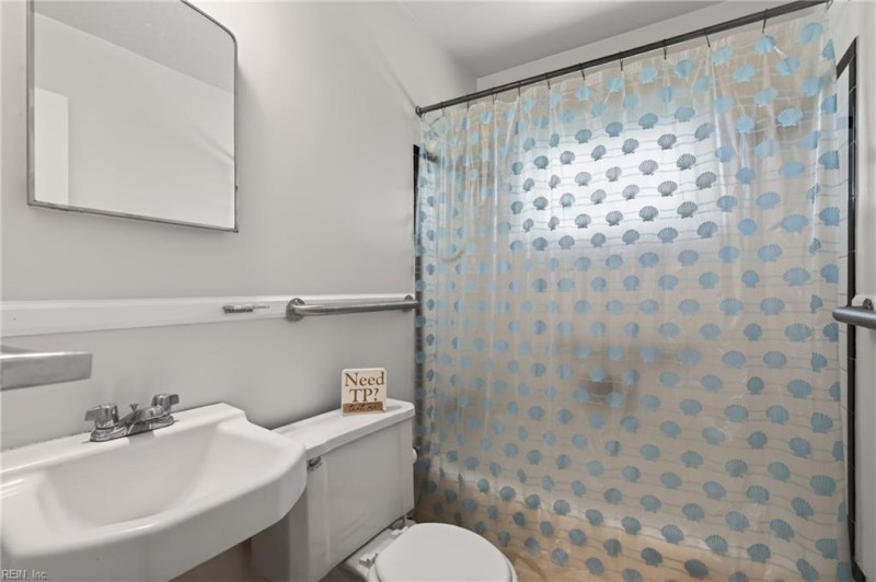 Photo 26 of 41 residential for sale in Suffolk virginia