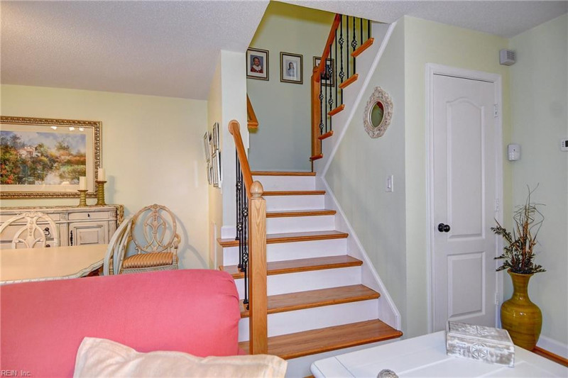 Photo 13 of 34 residential for sale in Chesapeake virginia