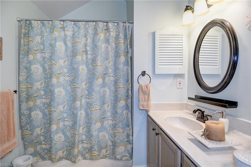 Photo 16 of 34 residential for sale in Chesapeake virginia