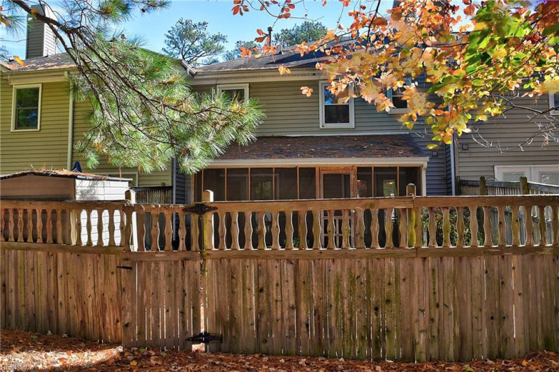 Photo 24 of 34 residential for sale in Chesapeake virginia