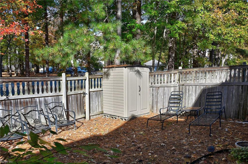 Photo 25 of 34 residential for sale in Chesapeake virginia