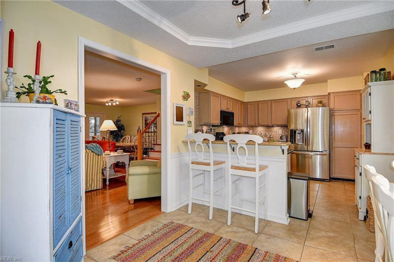 Photo 5 of 34 residential for sale in Chesapeake virginia