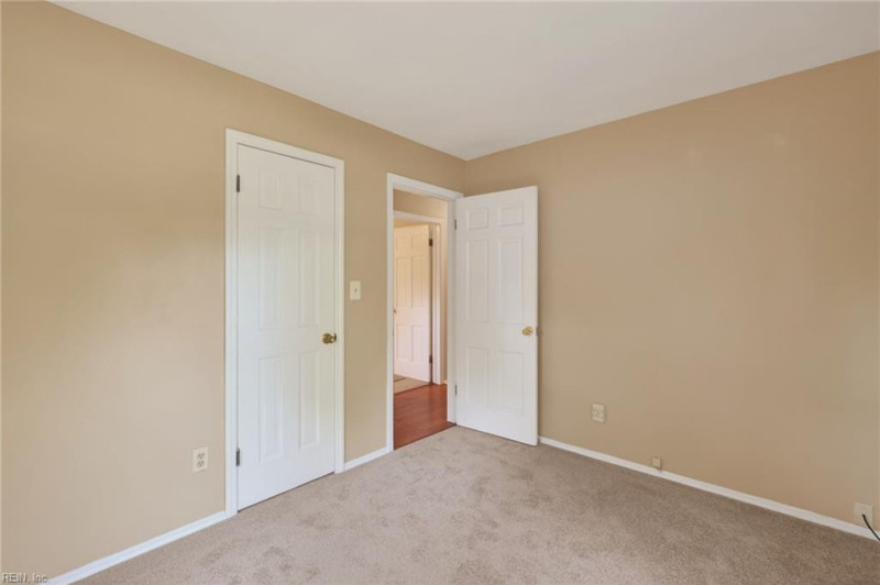 Photo 21 of 46 residential for sale in Chesapeake virginia