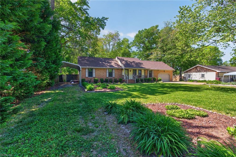 Photo 3 of 46 residential for sale in Chesapeake virginia