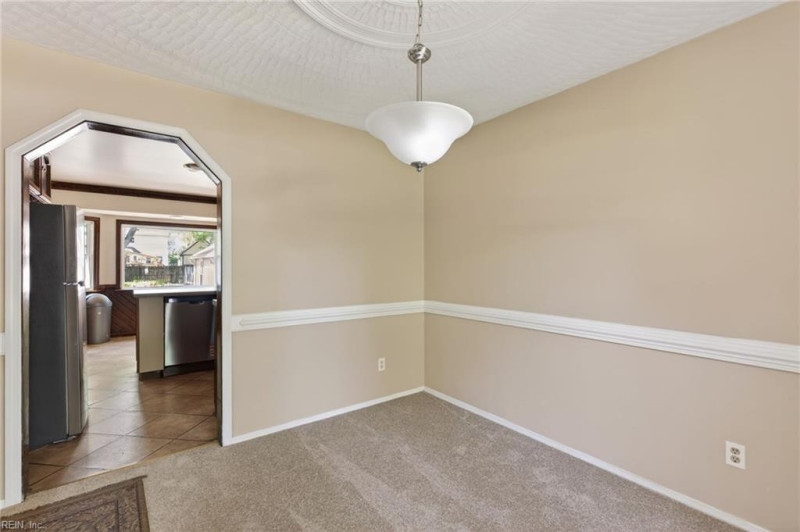 Photo 6 of 46 residential for sale in Chesapeake virginia