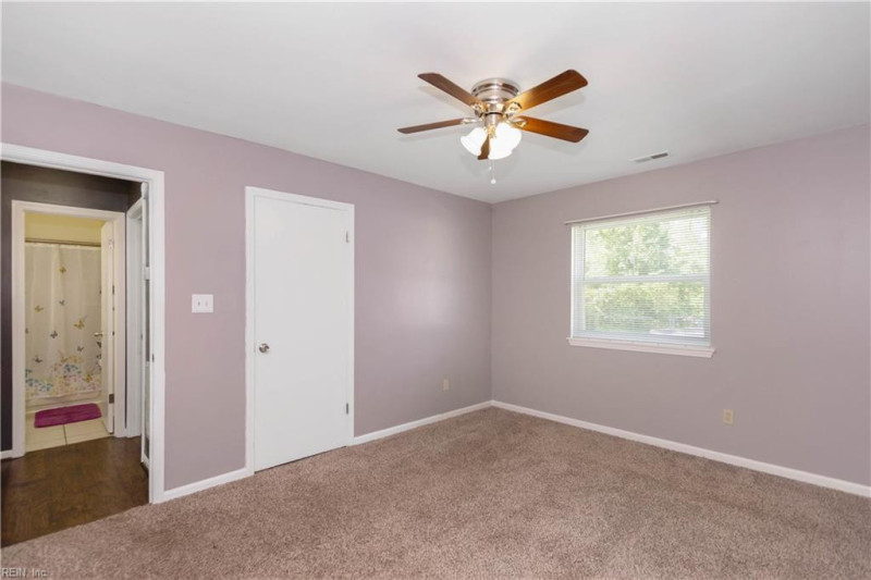 Photo 14 of 18 residential for sale in Virginia Beach virginia