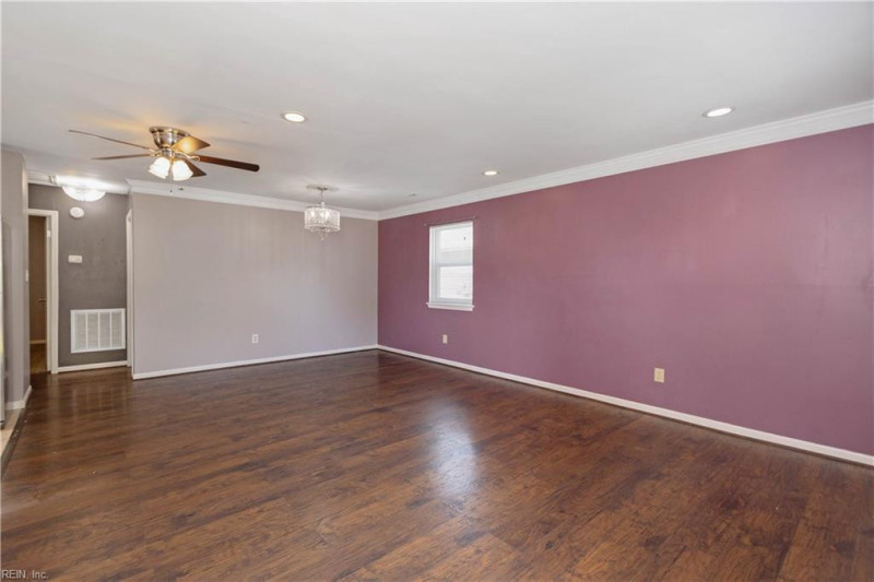 Photo 4 of 18 residential for sale in Virginia Beach virginia