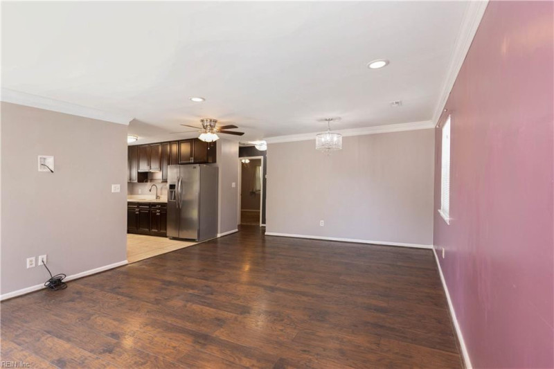 Photo 5 of 18 residential for sale in Virginia Beach virginia