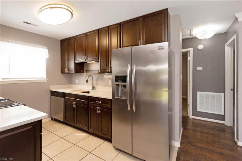 Photo 8 of 18 residential for sale in Virginia Beach virginia