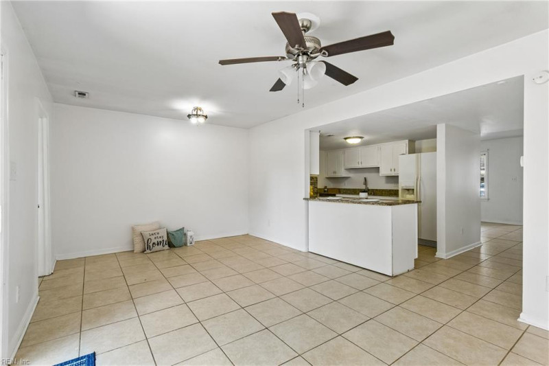 Photo 14 of 34 residential for sale in Newport News virginia