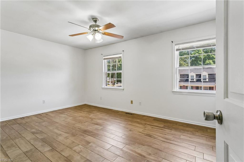 Photo 19 of 34 residential for sale in Newport News virginia