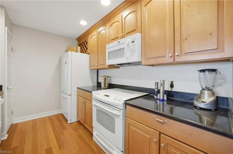 Photo 14 of 28 residential for sale in Norfolk virginia
