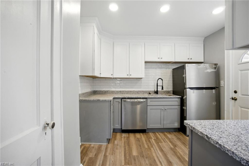 Photo 11 of 30 residential for sale in Norfolk virginia