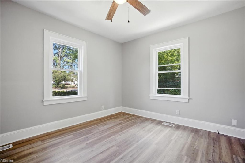 Photo 14 of 30 residential for sale in Norfolk virginia