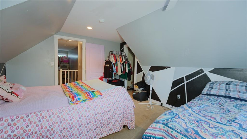 Photo 18 of 27 residential for sale in Hampton virginia