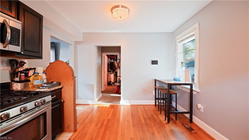Photo 8 of 27 residential for sale in Hampton virginia