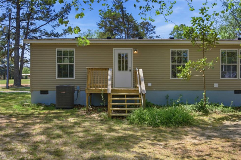 Photo 33 of 46 residential for sale in Middlesex County virginia