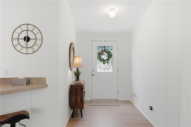 Photo 6 of 46 residential for sale in Middlesex County virginia
