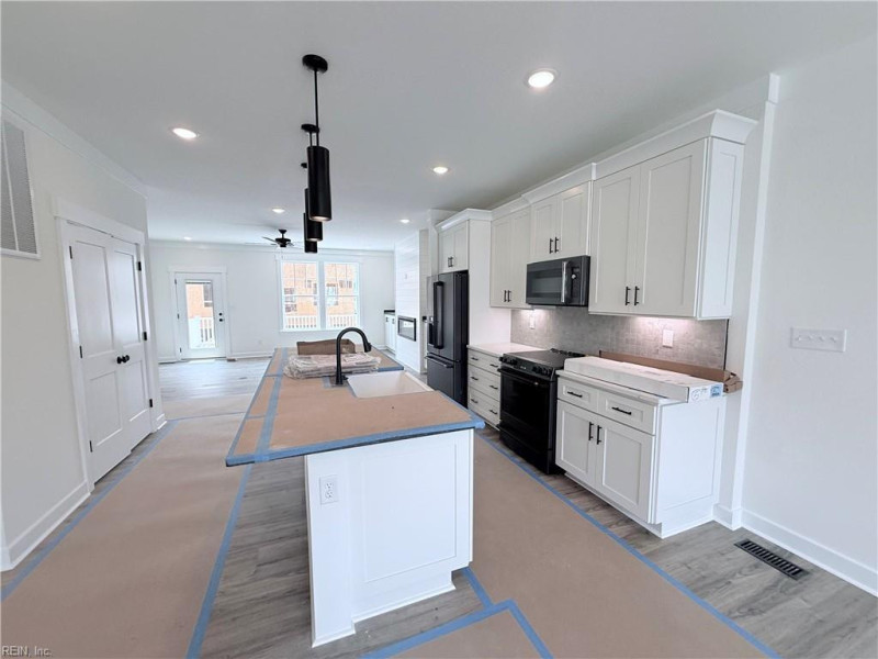 Photo 6 of 25 residential for sale in Chesapeake virginia Photo 6 of 25 residential for sale in Chesapeake virginia